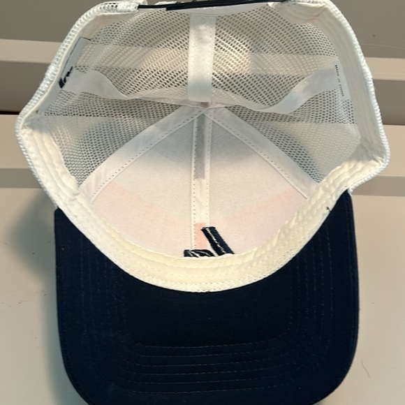 Howies Hockey Gear Mesh White/orange/black logo hat. SnapBack Os Fits most - Picture 5 of 6